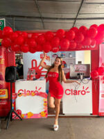Paquete Activa Ventas: 1 Animadora Profesional + Uniforme con tu Logo + Sonido + Micrófono - Imagen 2